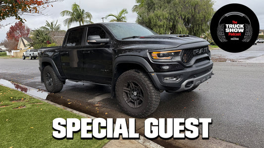 S3, E71 - Special Guest